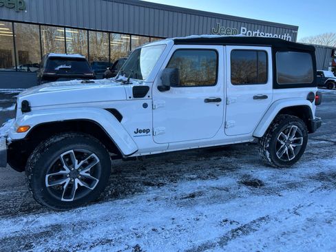 Used 2024 Jeep Wrangler Sport S w/ Convenience Group image 10