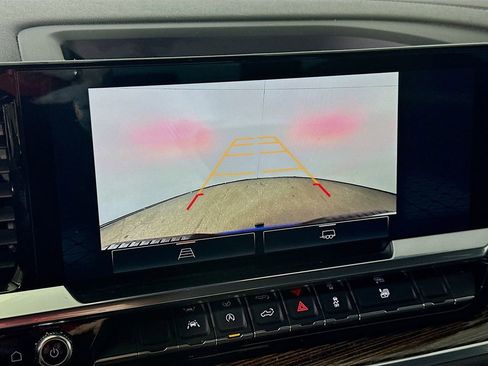 Used 2023 GMC Sierra 1500 Elevation image 10