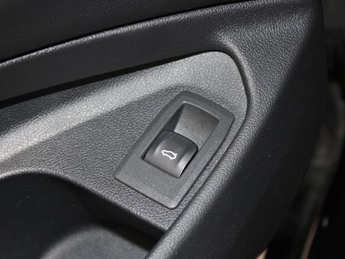 Used 2024 BMW 430i Convertible RWD image 36