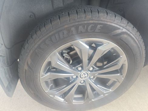 Used 2023 Toyota RAV4 Limited AWD/4WD image 9