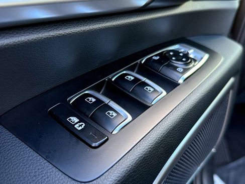 New 2025 Kia Telluride S image 14