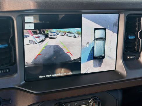 Used 2023 Ford Bronco Outer Banks w/ Sasquatch Package AWD/4WD image 13