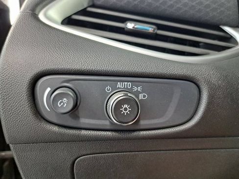 Used 2025 Chevrolet Malibu LS FWD image 13