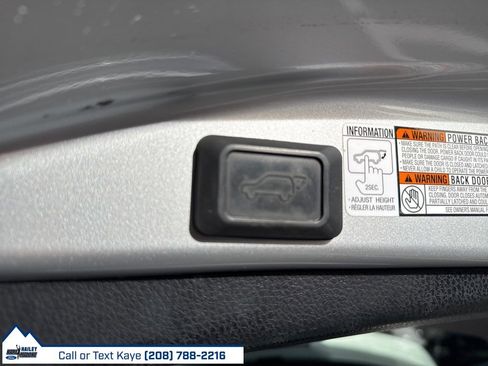 Used 2016 Toyota RAV4 Limited image 33