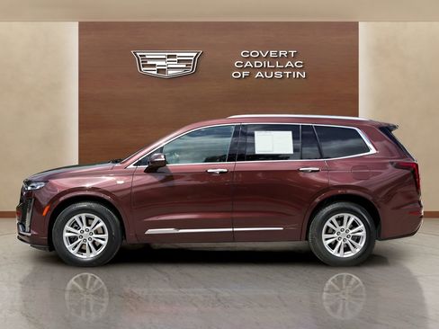Used 2022 Cadillac XT6 Luxury FWD image 2