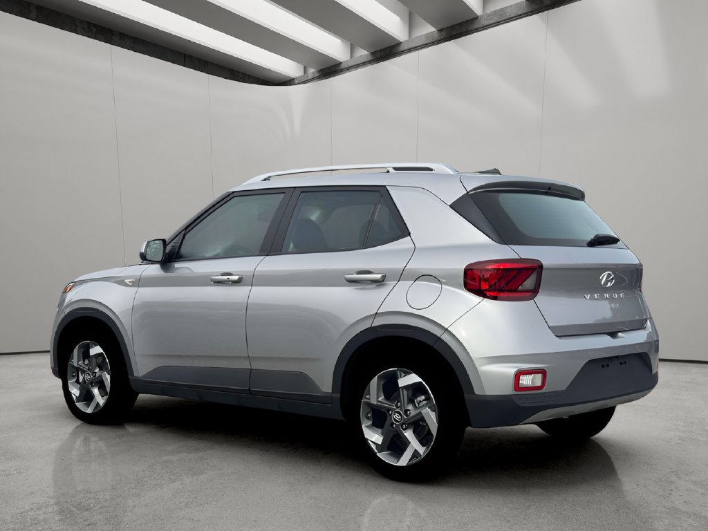 Certified 2026 Hyundai Venue SEL FWD image 3