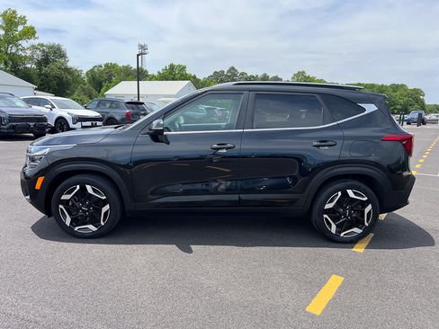 Used 2024 Kia Seltos SX w/ SX Sunroof Package AWD/4WD image 2