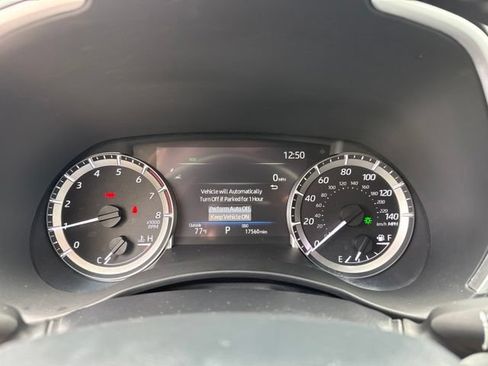 Used 2024 Toyota Highlander XSE AWD/4WD image 10