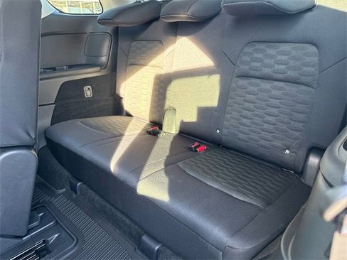 Certified 2025 Nissan Pathfinder S image 16