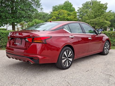 Used 2020 Nissan Altima 2.5 SV FWD image 6