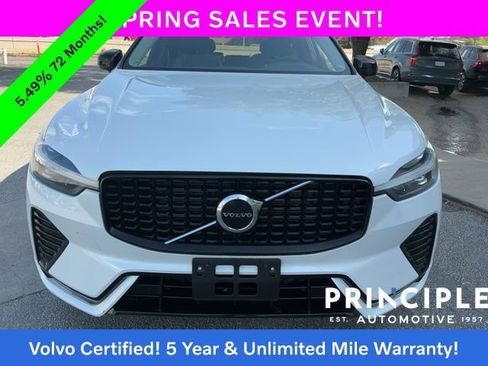 Certified 2025 Volvo XC60 B5 Core AWD/4WD image 3