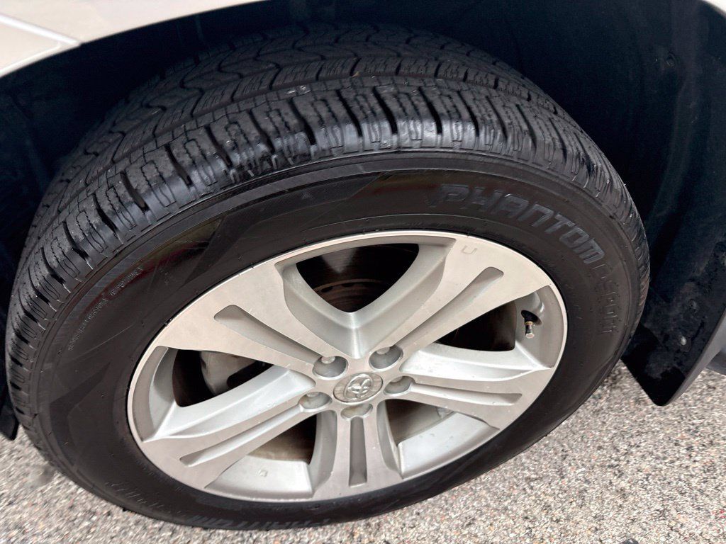Used 2013 Toyota Highlander Limited FWD image 9