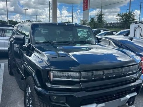 Certified 2025 GMC Hummer EV 3X AWD/4WD image 2