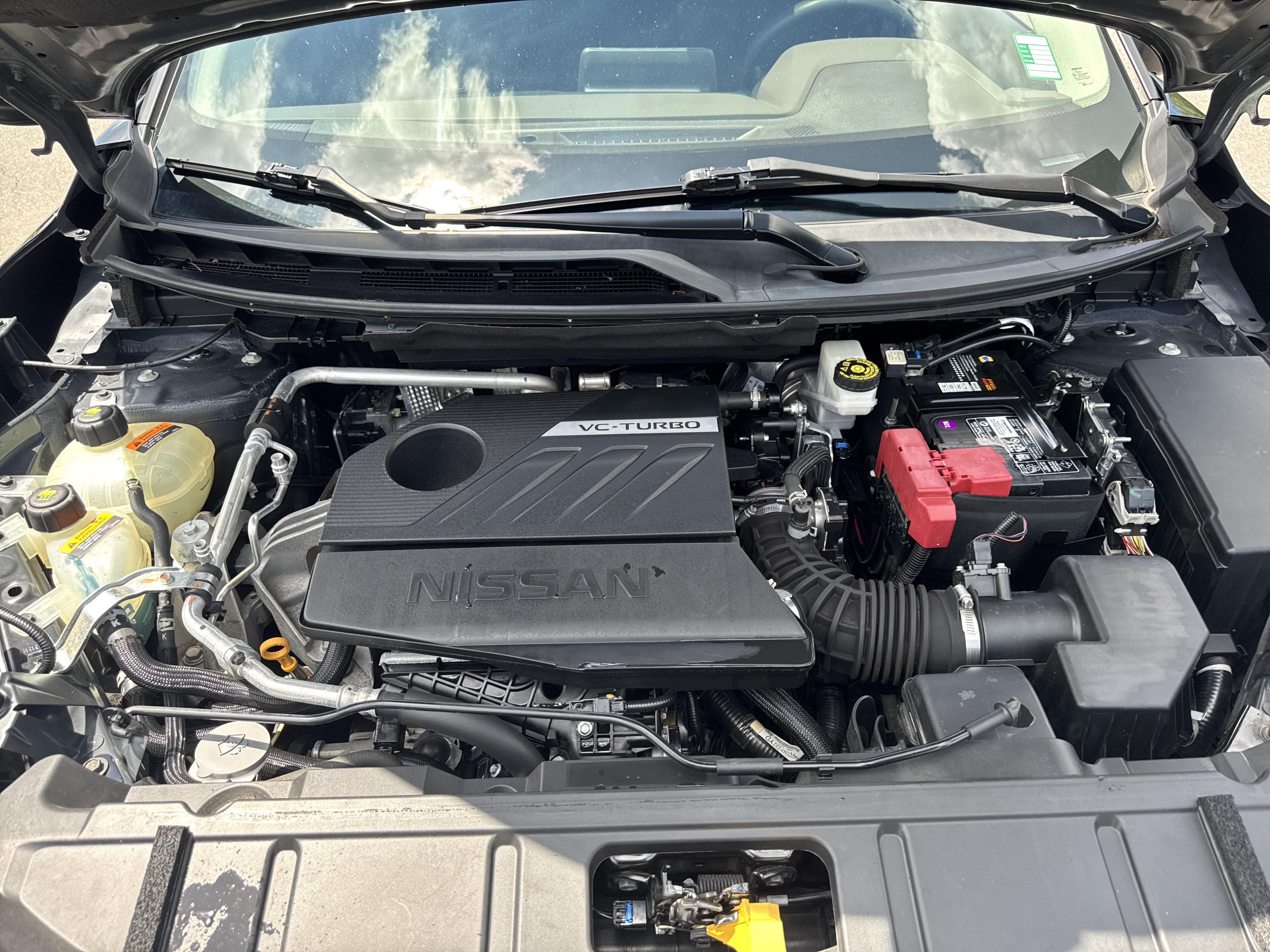Used 2023 Nissan Rogue S AWD/4WD image 36