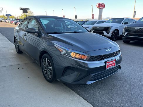 Certified 2023 Kia Forte LXS image 4