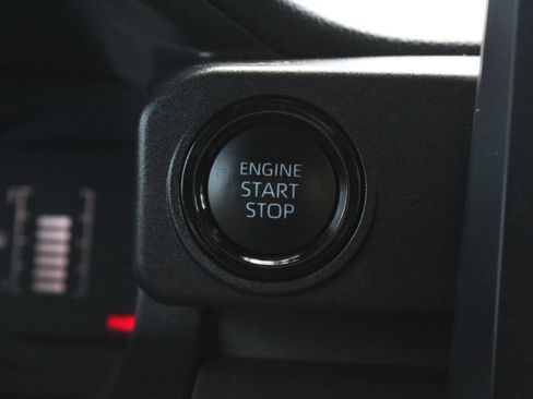 Used 2024 Toyota Tacoma SR5 AWD/4WD image 33