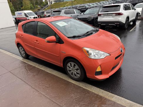 Used 2014 Toyota Prius C Two FWD image 6