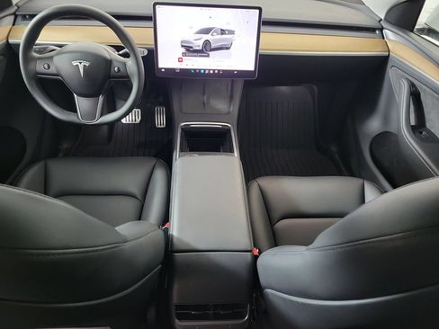 Used 2024 Tesla Model Y Performance AWD/4WD image 12