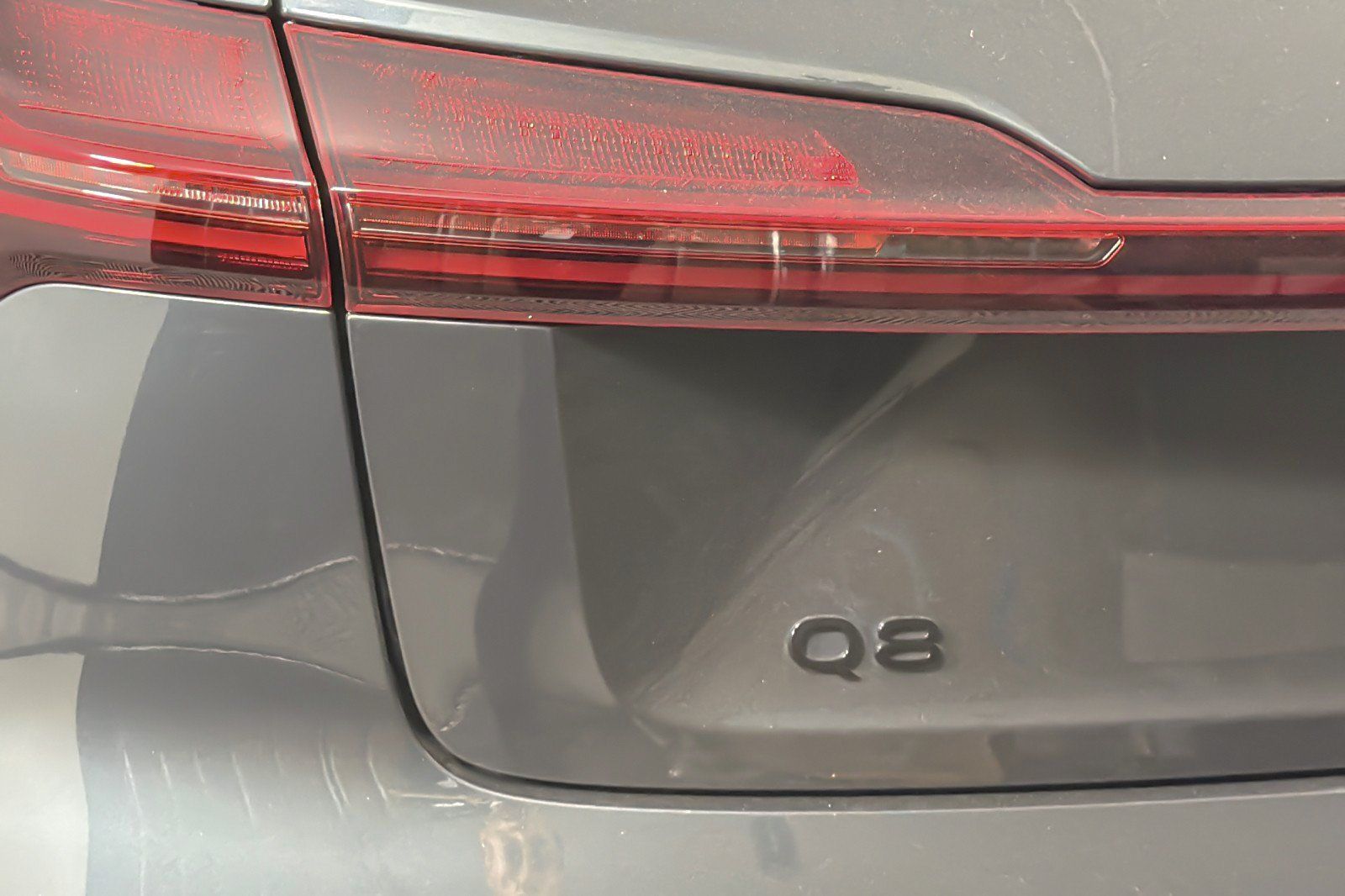 Used 2024 Audi Q8 e-tron Premium AWD/4WD image 26