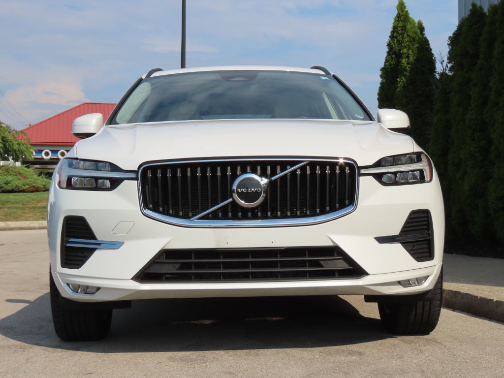 Used 2022 Volvo XC60 B5 Momentum AWD/4WD image 6