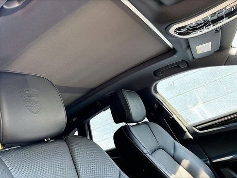 Certified 2026 Porsche Macan AWD/4WD image 27