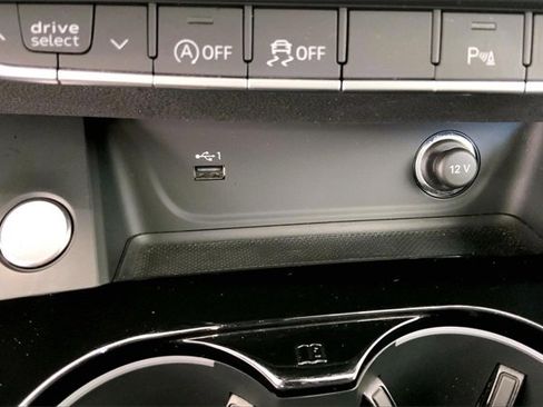 Certified 2022 Audi A4 2.0T Premium Plus image 33