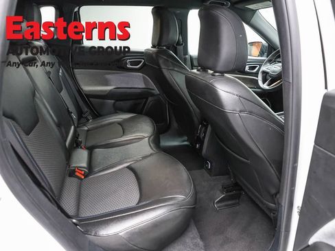 Used 2024 Jeep Compass Latitude AWD/4WD image 22