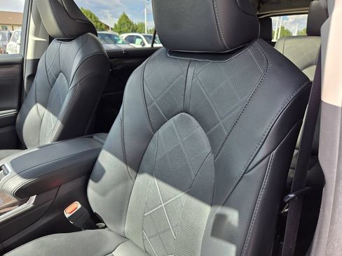 Used 2020 Toyota Highlander Platinum AWD/4WD image 17