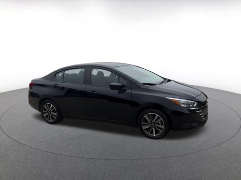 Used 2025 Nissan Versa SV FWD image 2