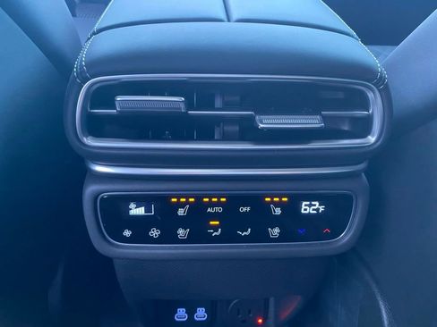 New 2025 Genesis GV80 3.5T Prestige image 17