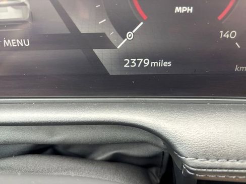 Used 2025 Nissan Ariya FWD image 20