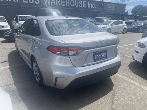Used 2025 Toyota Corolla LE FWD image 10