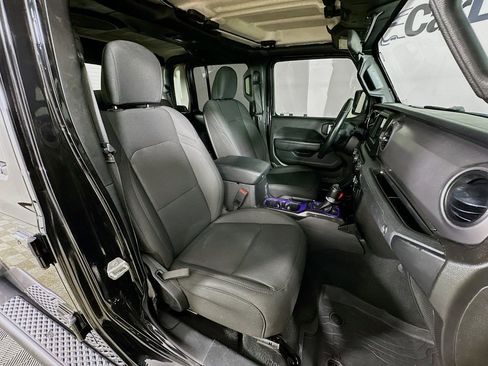 Used 2022 Jeep Gladiator Sport image 30