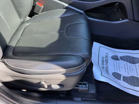 Used 2022 Hyundai Santa Fe Limited image 22