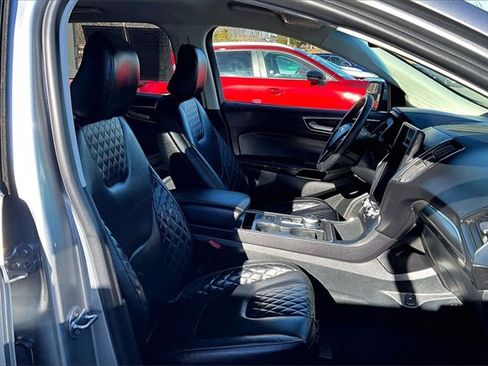 Used 2024 Ford Edge Titanium image 22