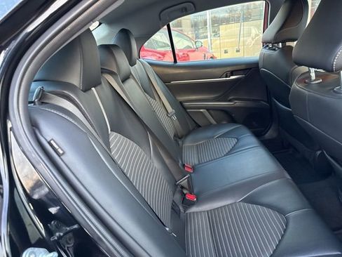 Used 2024 Toyota Camry SE image 31