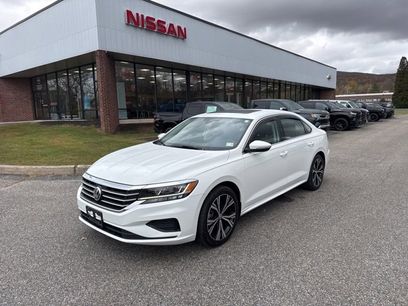 Used 2021 Volkswagen Passat 2.0T SE