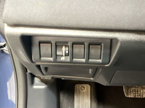 Used 2025 Subaru Outback Premium image 10