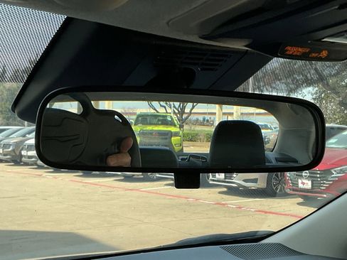 Used 2025 Toyota Corolla LE image 26