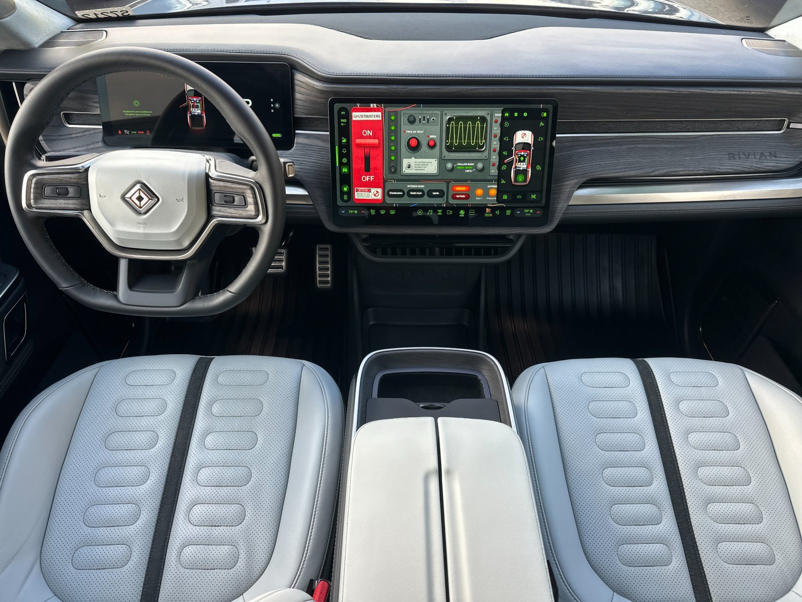 Used 2023 Rivian R1T Adventure Quad AWD/4WD image 13