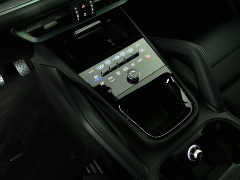 New 2026 Porsche Cayenne AWD/4WD image 17