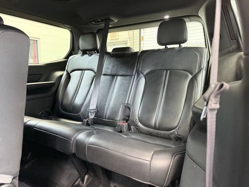 Used 2022 Jeep Wagoneer Series II w/ Premium Group I AWD/4WD image 24