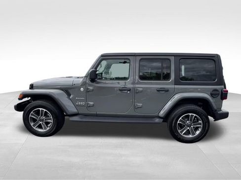 Used 2023 Jeep Wrangler Unlimited Sahara w/ LED Lighting Group AWD/4WD image 3