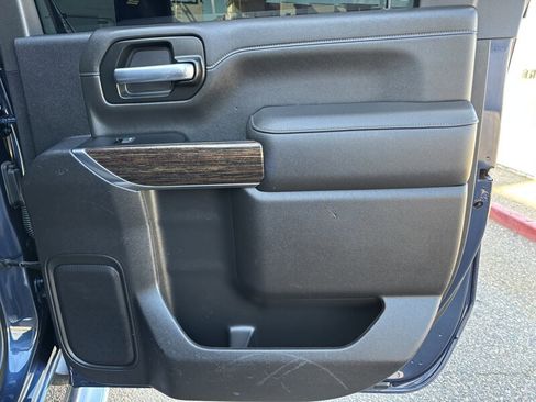 Used 2022 GMC Sierra 2500 SLE w/ SLE Convenience Package image 39