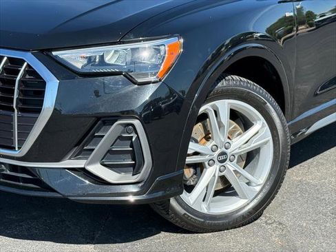 Used 2021 Audi Q3 2.0T Premium w/ Convenience Package AWD/4WD image 3
