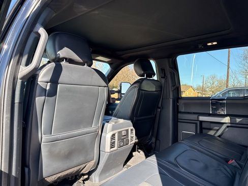 Used 2022 Ford F350 Platinum w/ FX4 Off-Road Package image 9