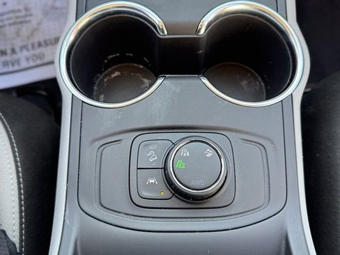 Used 2024 GMC Terrain SLE w/ Fleet Convenience Package image 20