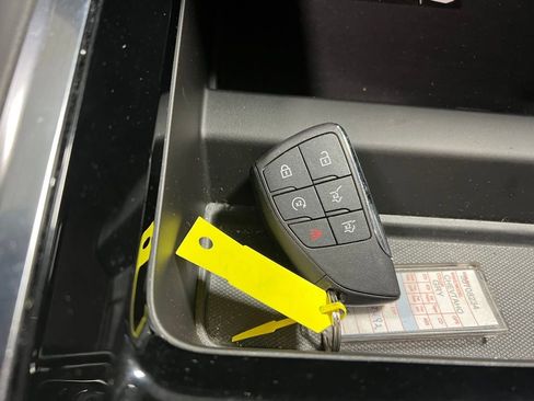 Used 2025 Chevrolet Tahoe Z71 image 33