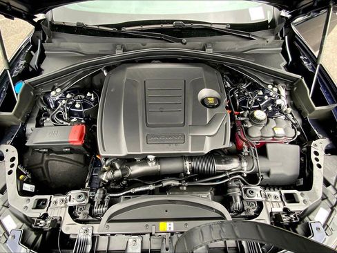 New 2025 Jaguar F-PACE R-Dynamic S image 12