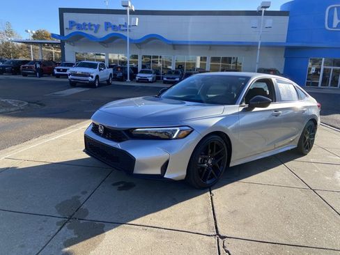 Used 2025 Honda Civic Sport image 4